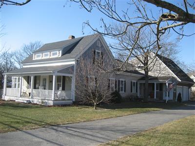 Cape Cod Style House with Porch
